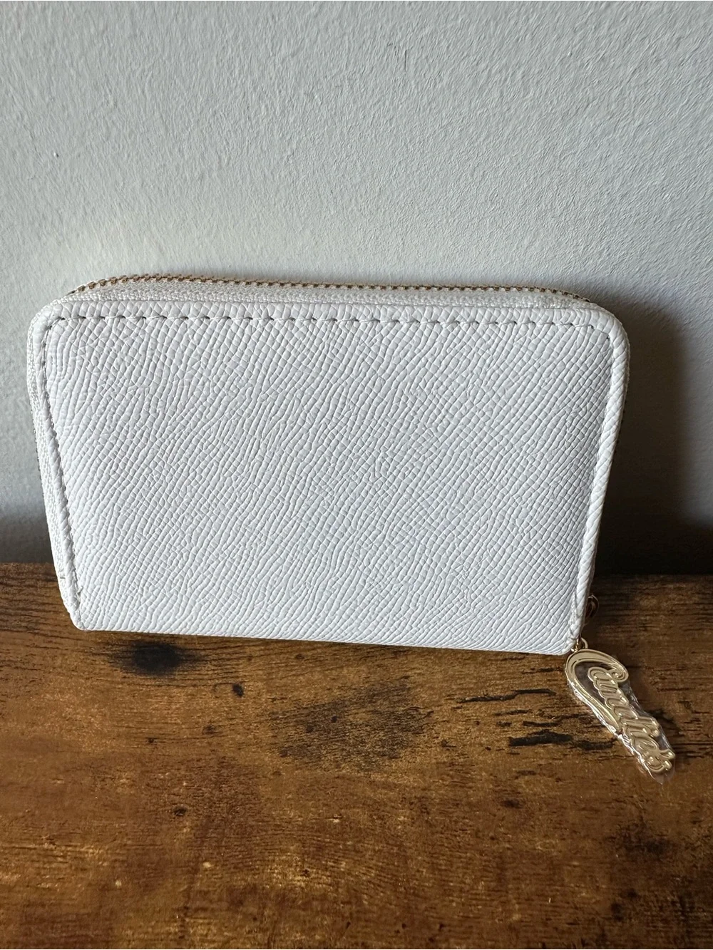 Candie's White Textured Zip Wallet with Gold Logo Zipper High Heel Charm NWOT